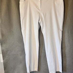 89th & Madison White Ankle Pants. Excellent Condition.
